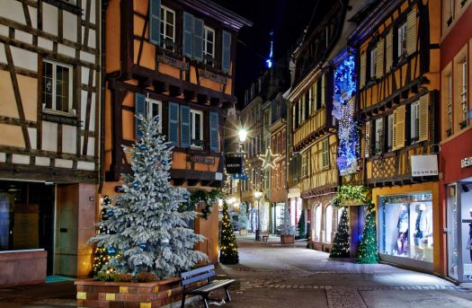 Solve Decorated Street In Colmar At Christmas France Jigsaw Puzzle