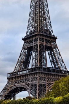 Solve Paris Eiffeltower Jigsaw Puzzle Online With Pieces