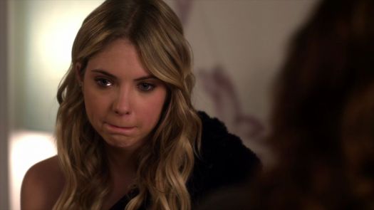 Solve The Naked Truth Hanna Marin Jigsaw Puzzle Online With Pieces
