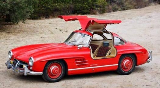 1955 Mercedes-Benz 300 SL Gullwing sold $1.46 Million (Very Large Puzzle)
