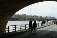Paris - Sous le Pont Neuf