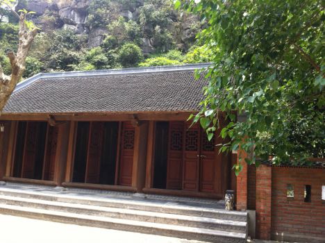 Trang An Temple
