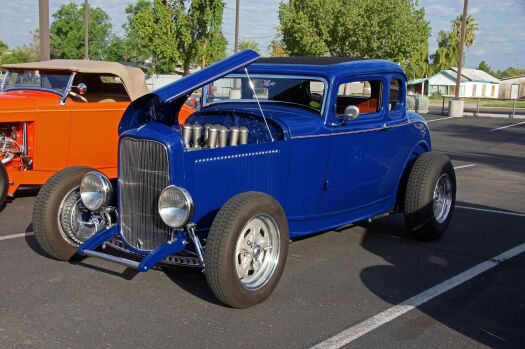 Solve 1932 Ford 5 Window Coupe jigsaw puzzle online with 150 pieces