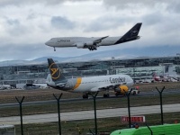 Boeing 747-8 Lufthansa + Airbus A320 Condor