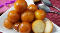 Desserts Around The World - India & Pakistan - Gulab Jamun