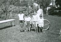 1955- Bunni, Margit, Avie, Mikie & mystery girl