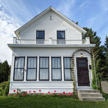 Solve Judy Garland's Birthplace jigsaw puzzle online with 100 pieces