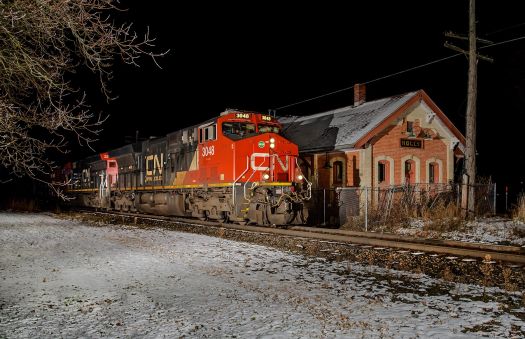 GTW(CN) southbound local through Holly, Michigan