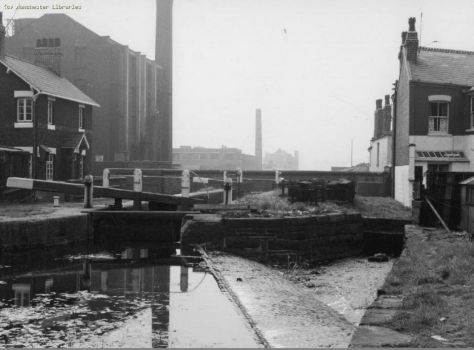 A cruise around The Cheshire Ring, Ashton Canal (151)