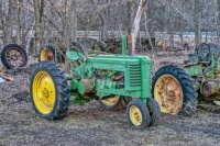 Another Deere For Auction in 600 Pieces