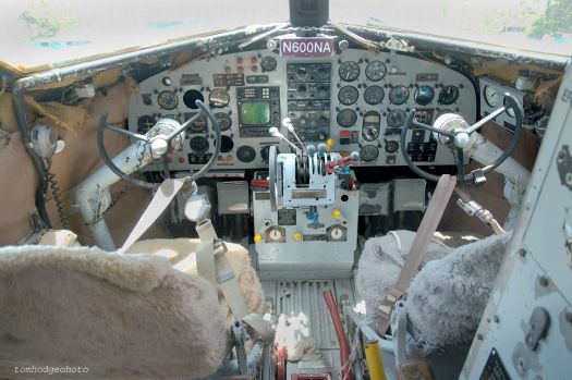 jigidi  201029  douglas dc3 cockpit