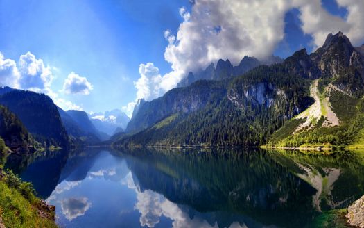 austrian-mountain-lake-scenery