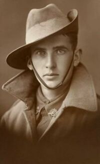 1916 Photograph of an unidentified soldier taken in Australia, pre-embarkation