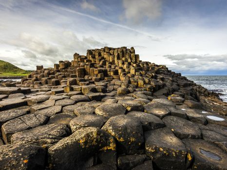 Solve Giant's Causeway jigsaw puzzle online with 540 pieces