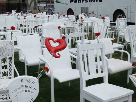 185 White Chairs