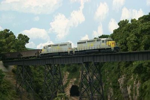 L&N "Kingsport Turn" on the Powell Creek viaduct over the Dryden Wye.