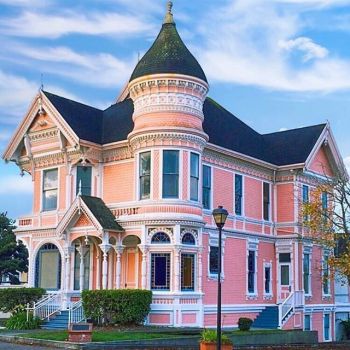 Solve The Pink Lady Victorian House -- Eureka, California... jigsaw ...