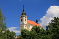 Kostel sv. Petra a Pavla v obci Konecchlumí