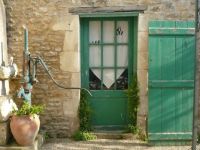 Green door in France, by Sandra
