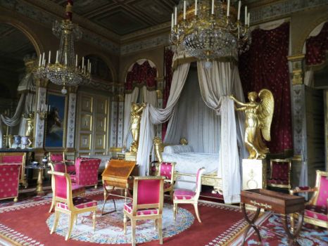 Solve Chateau De Compiegne La Chambre De L Imperatrice Jigsaw Puzzle Online With 35 Pieces