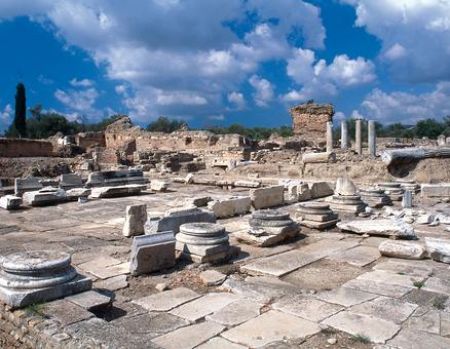 Knossos Palace Ruins - Crete Greece