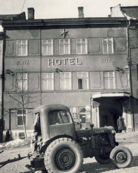 Jihlava, Zetor na náměstí 1954,