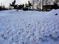 Row of snowmen