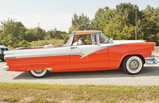 Solve 1956 Ford Crown Victoria-Ranchero hybrid... bandit... jigsaw ...