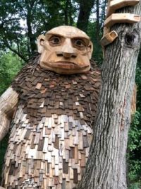 Standing troll
