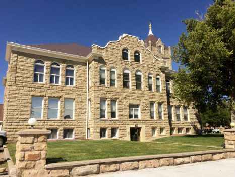 Solve Huerfano County Courthouse In Walsenburg, Colorado--side View 