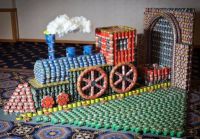 Canstruction train