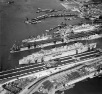 QUEEN MARY in Southampton at war's end (and the Andes in dry dock)