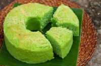 Desserts Around The World - Singapore - Pandan Chiffon Cake