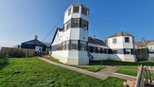 solve-volunteer-life-brigade-watch-tower-tynemouth-jigsaw-puzzle