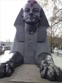 London, Cleopatras Needle april 2016
