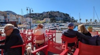 Un table à Cassis, France