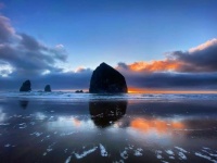 THE MAJESTRY OF HAYSTACK ROCK,OR