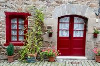 Doors and window in Chatelaudren, France, photo by Jordi Roy Gabarra