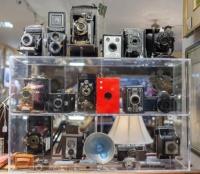 Collection_of_old_cameras