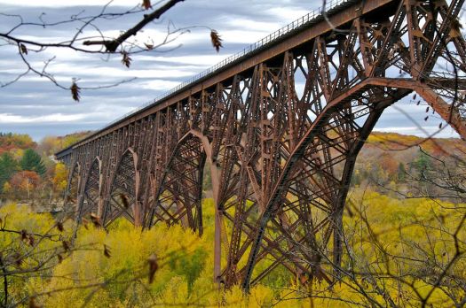 Autumn-in-Minnesota-Rail-Road-Bridge-over-St.-Croix-River