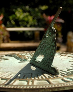 Solve sundial jigsaw puzzle online with 12 pieces