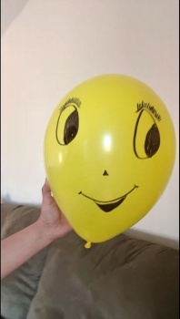 Face-drawn balloon