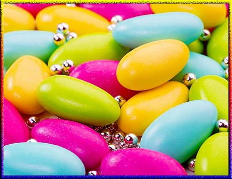 Solve Разноцветное драже. jigsaw puzzle online with 80 pieces