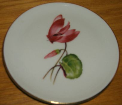 Pottery - Cyclamen Round Pin Dish