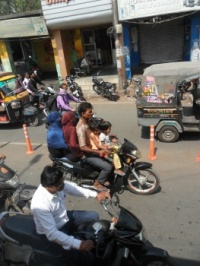 Typická doprava v Indii...  Typical transport in India…