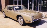 1200px-1963_Studebaker_Avanti_gold_at_Concord_University