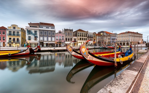 Solve Portugal_Aveiro_Canal jigsaw puzzle online with 160 pieces