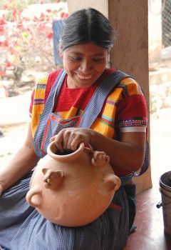 Laughing Potter Chiapas