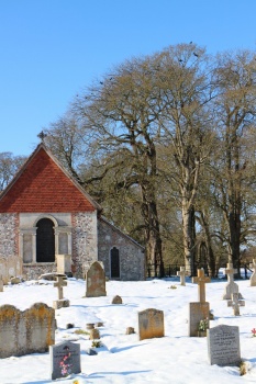 Solve Quarley Church after snow jigsaw puzzle online with 551 pieces