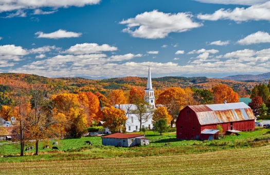 Solve Peacham, Vermont, USA jigsaw puzzle online with 77 pieces
